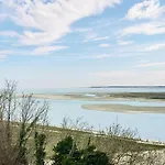 2 Bedroom Awesome In