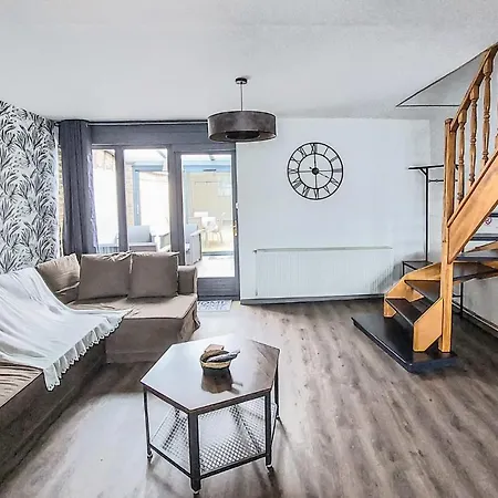 2 Bedroom Awesome In بيت للعطل